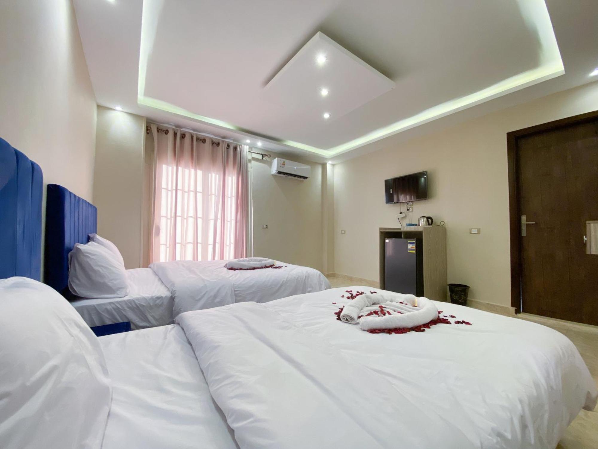Young Pharaoh View Inn Каир Экстерьер фото