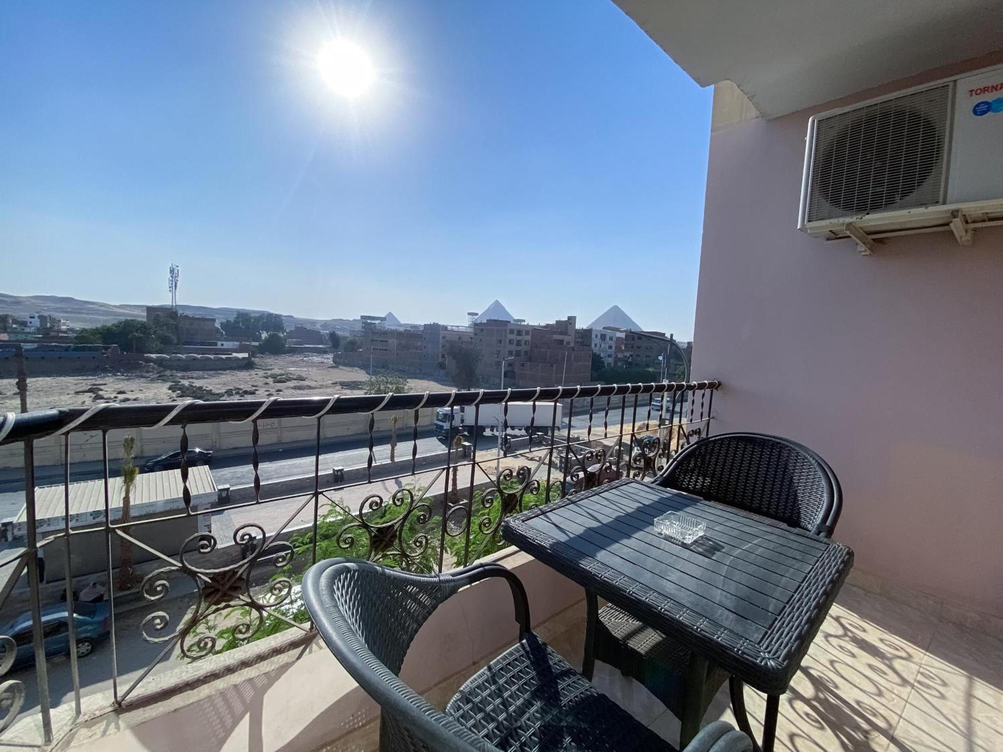 Young Pharaoh View Inn Каир Экстерьер фото